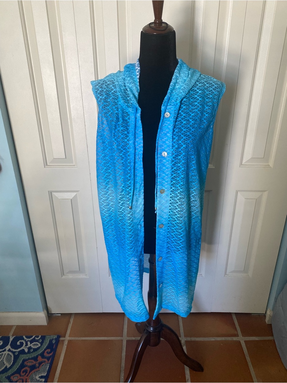 J Valdi Escala Sleeveless Button Down Hoodie Swimsuit Cover Sz: XL